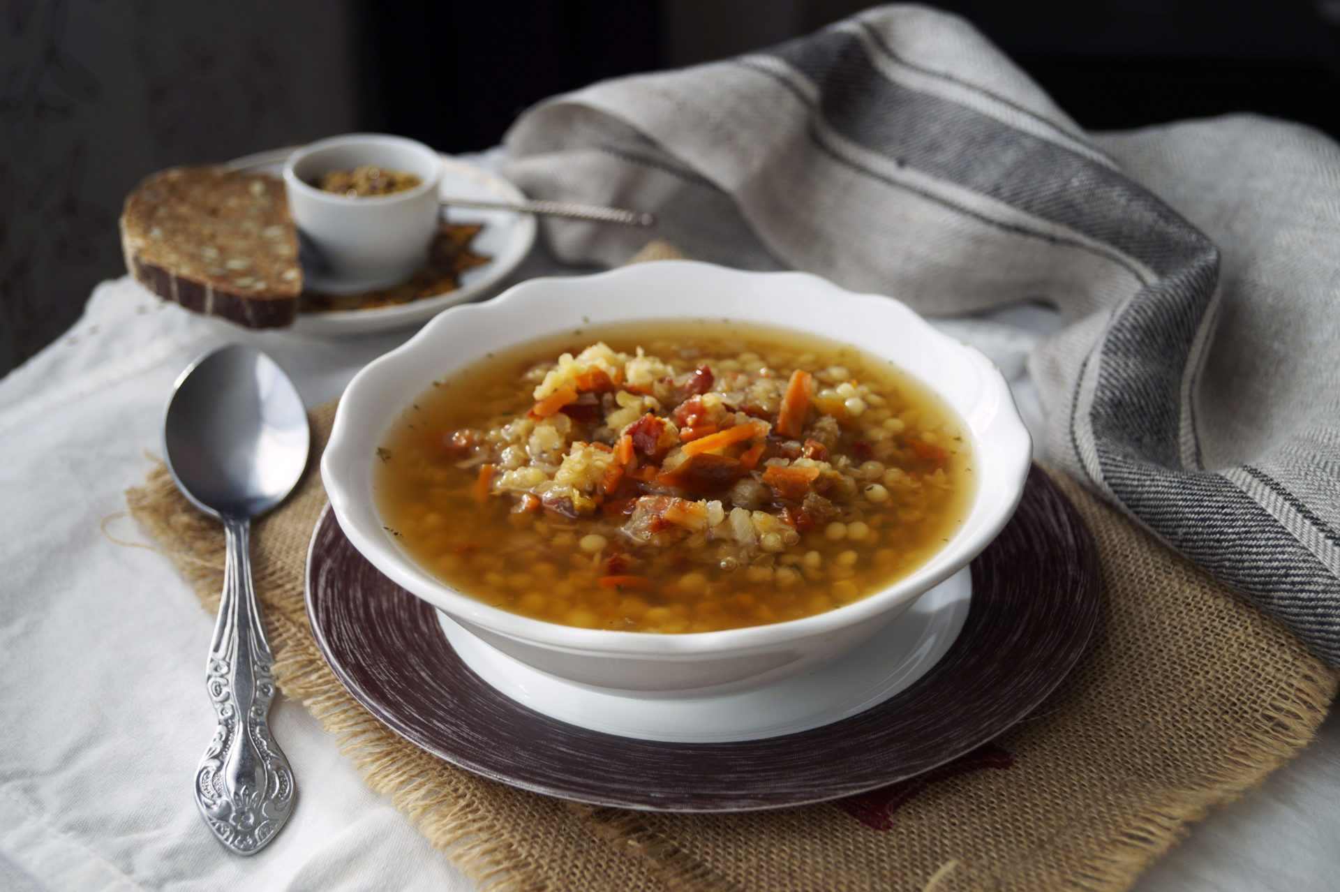 Суп при правильном питании с чечевицей и индейкой